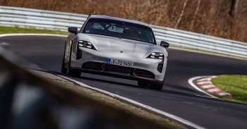 Odaverte a Tesla korábbi körrekordját a Porsche a Nürburgringen - VIDEÓ