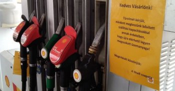 Tovább pörgött a magyar benzinkúton a számláló a tankolás végeztével - VIDEÓ