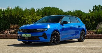 Nem mindenkinek éri meg: Opel Astra L plug-in hibrid teszt GS Line 2022 - Teszt